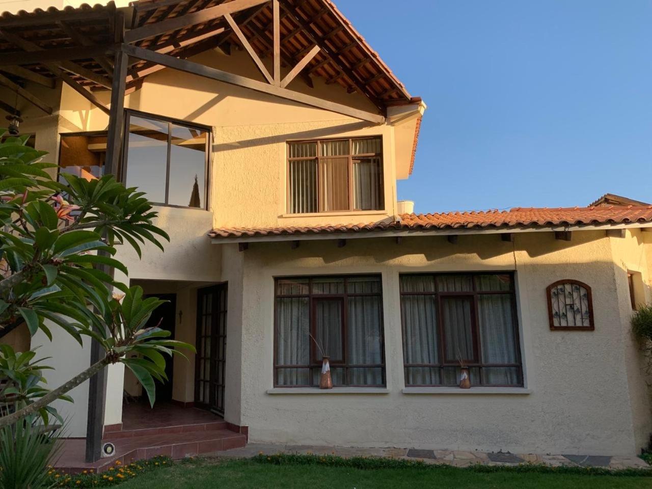 Apartamento Con Jardin Cochabamba Exterior photo