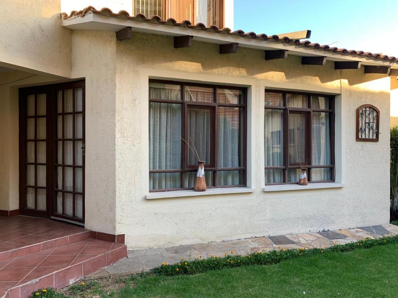 Apartamento Con Jardin Cochabamba Exterior photo