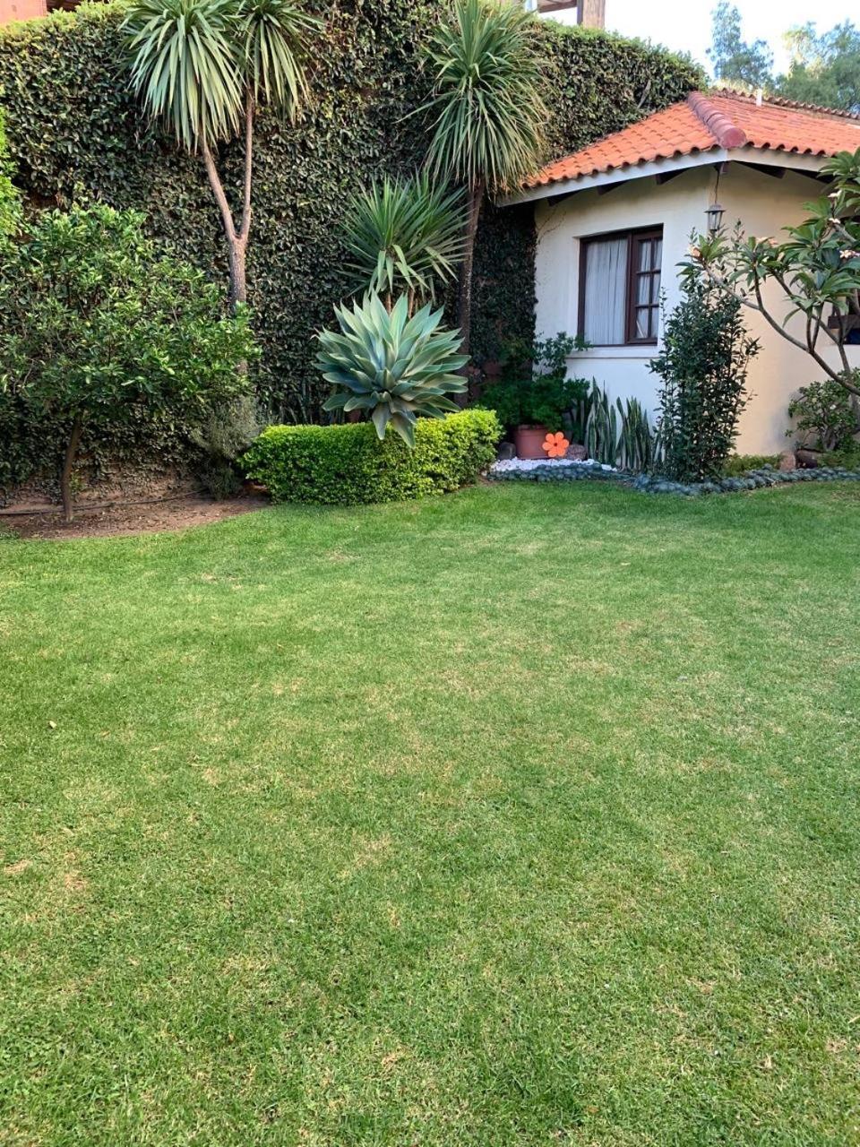 Apartamento Con Jardin Cochabamba Exterior photo