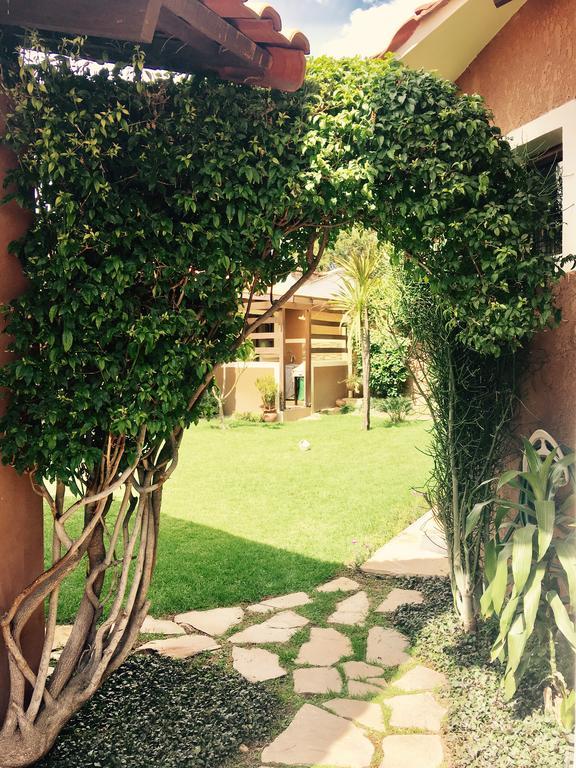 Apartamento Con Jardin Cochabamba Exterior photo